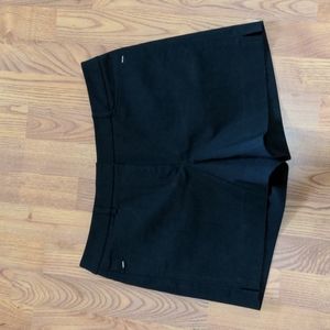 WHBM 4.5" Black Short